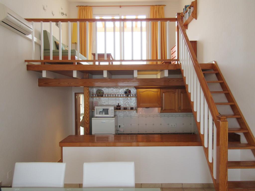 Astbury Apartments Ses Basses 에스 칼로 외부 사진